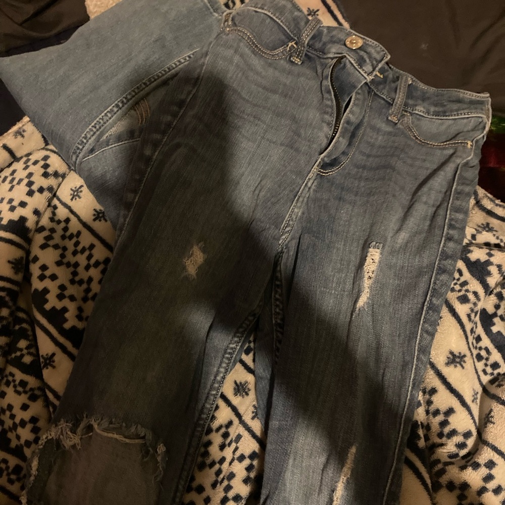 Hollister jeans, high rise jeans.